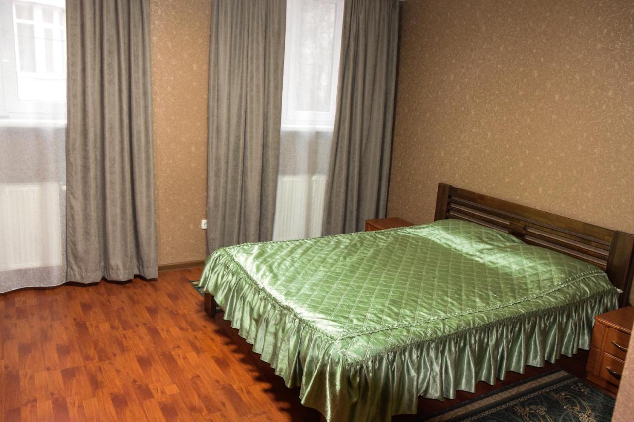 Gostynniy Dvir Hostel Ternopil Exteriör bild