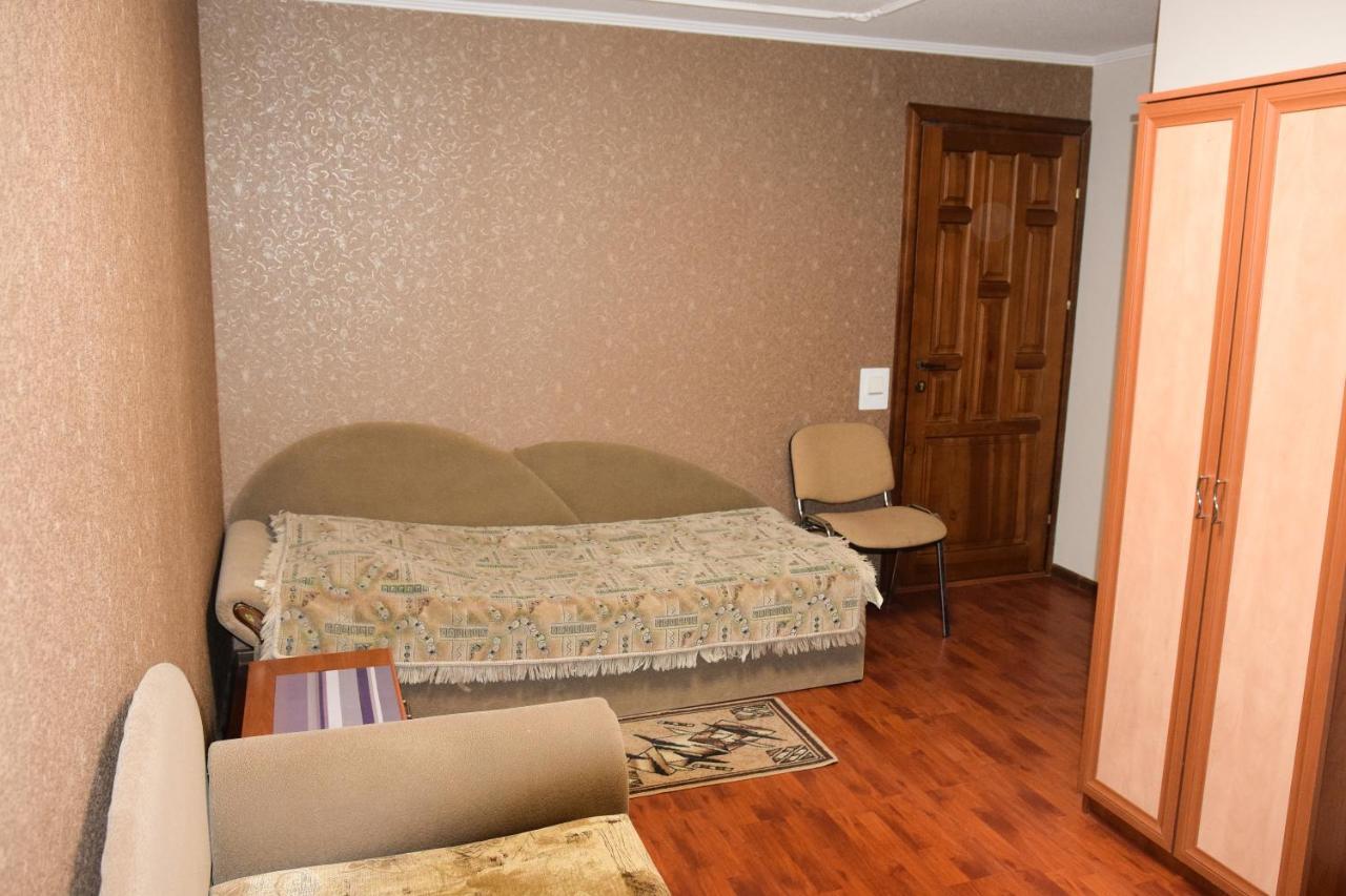 Gostynniy Dvir Hostel Ternopil Exteriör bild