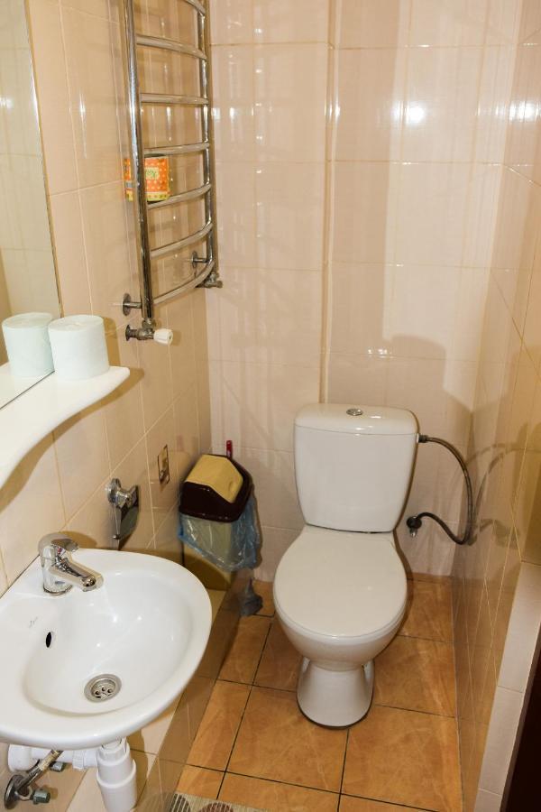 Gostynniy Dvir Hostel Ternopil Exteriör bild