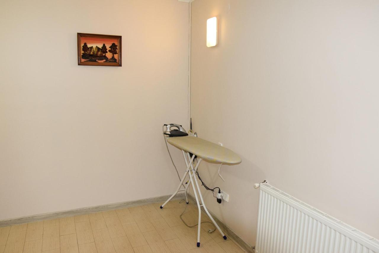 Gostynniy Dvir Hostel Ternopil Exteriör bild